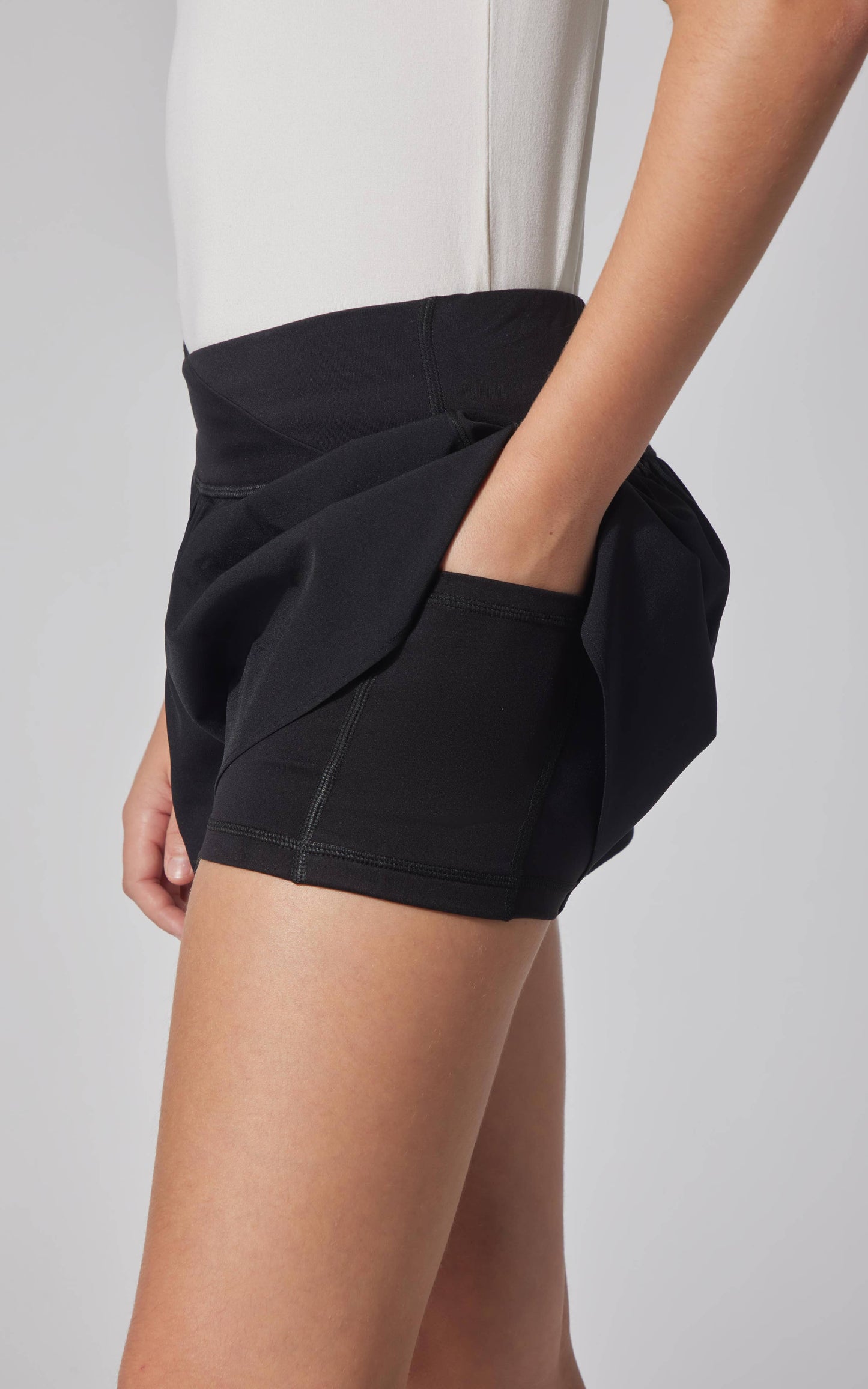 2 Pack - Girls Lightstream Crossover Criss Cross Skorts : WINE VOYAGE/BLACK