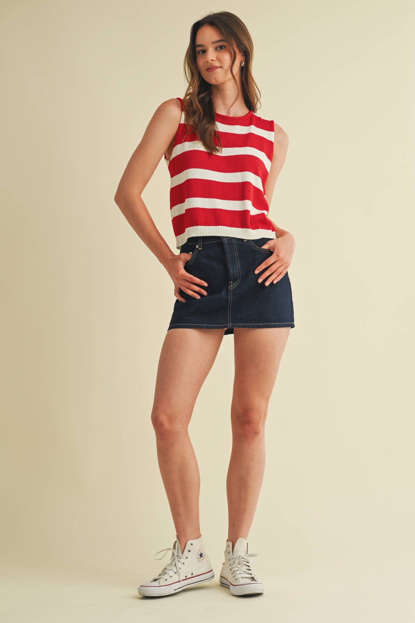 CSW18027 - STRIPED SLEEVELESS 4TH OF JULY SWEATER: Red / M