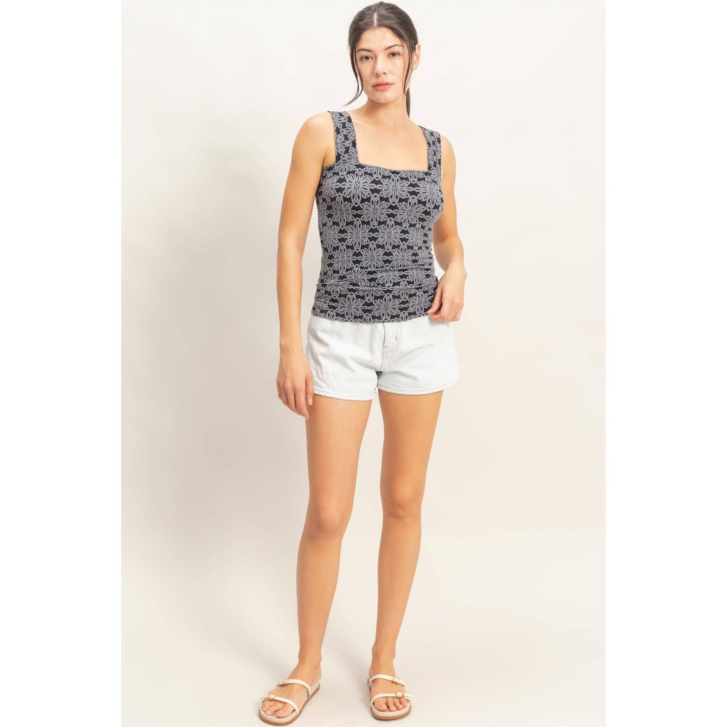 Floral Jacquard Square Neck Top: WHITE / S-M-L(2-2-2)
