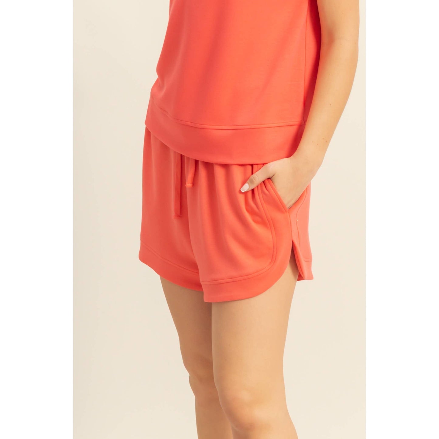 DZ25C563-Elasticized Waist Loose Sweat Shorts: BLACK / S-M-L(2-2-2)