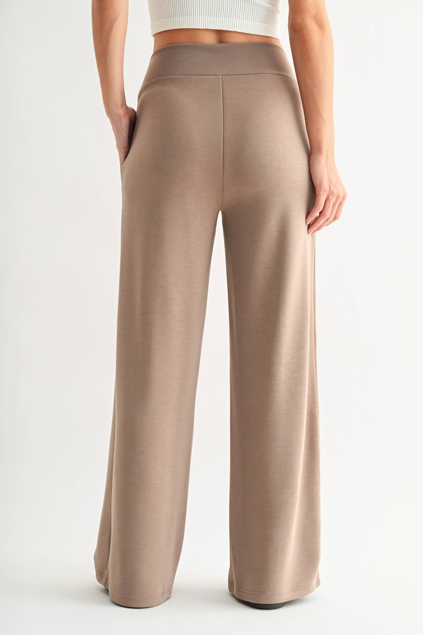 Laguna Flow Pleated Lounge Pant: SILKEN TAUPE / S:M:L (2:2:2)
