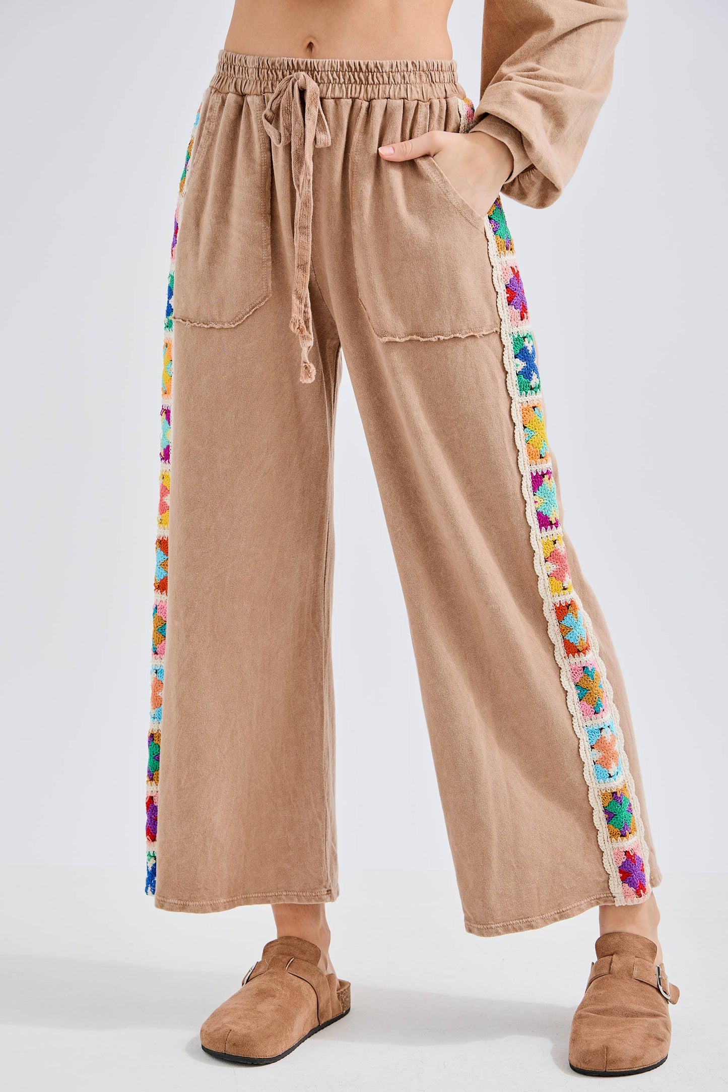 Mineral Washed Real Crochet patch side trim Pants HP6277: Natural / S-M-L / 2-2-2