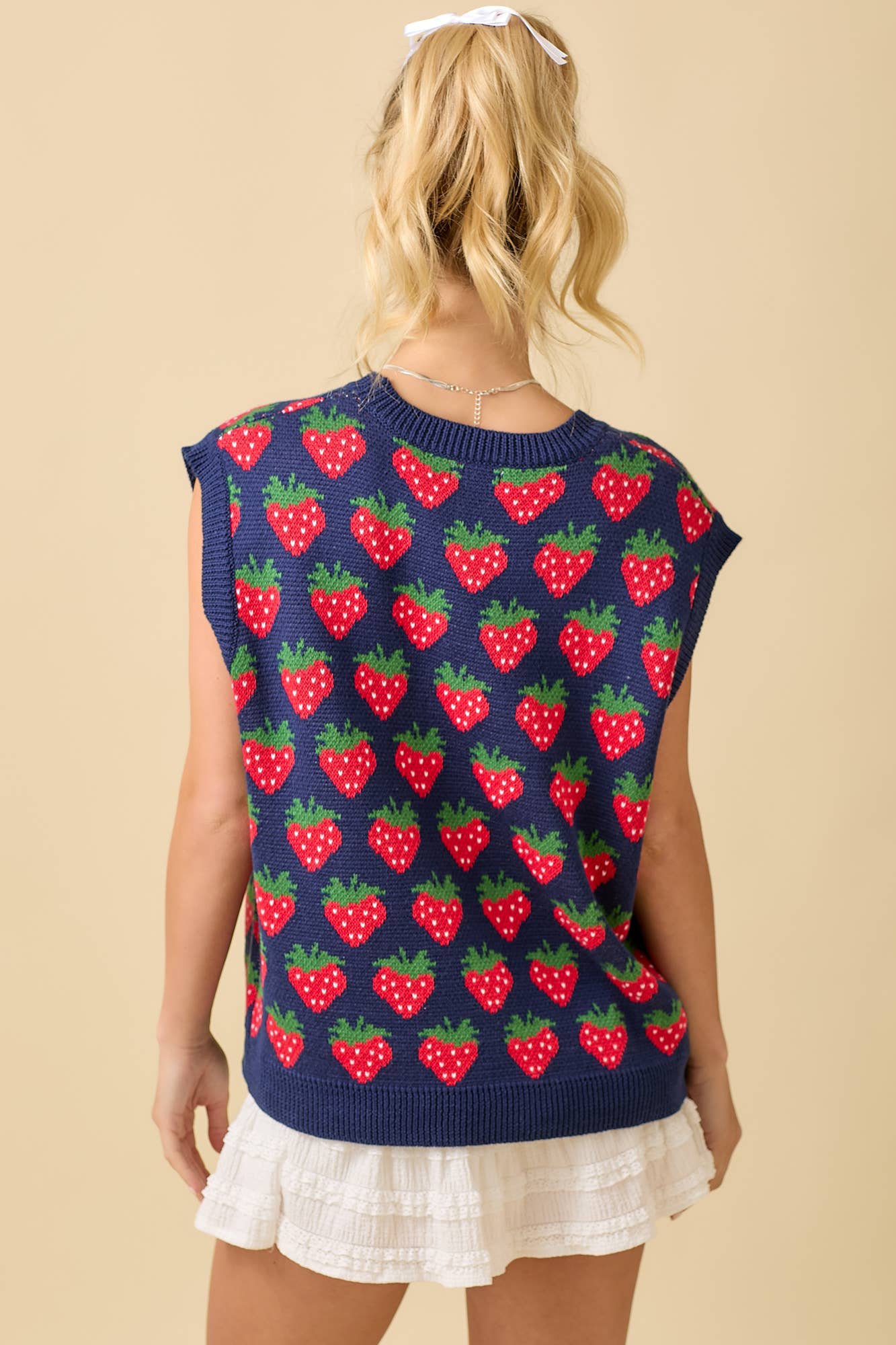 Strawberry Oversized Sleeveless Sweater Knit Top: IVORY / L