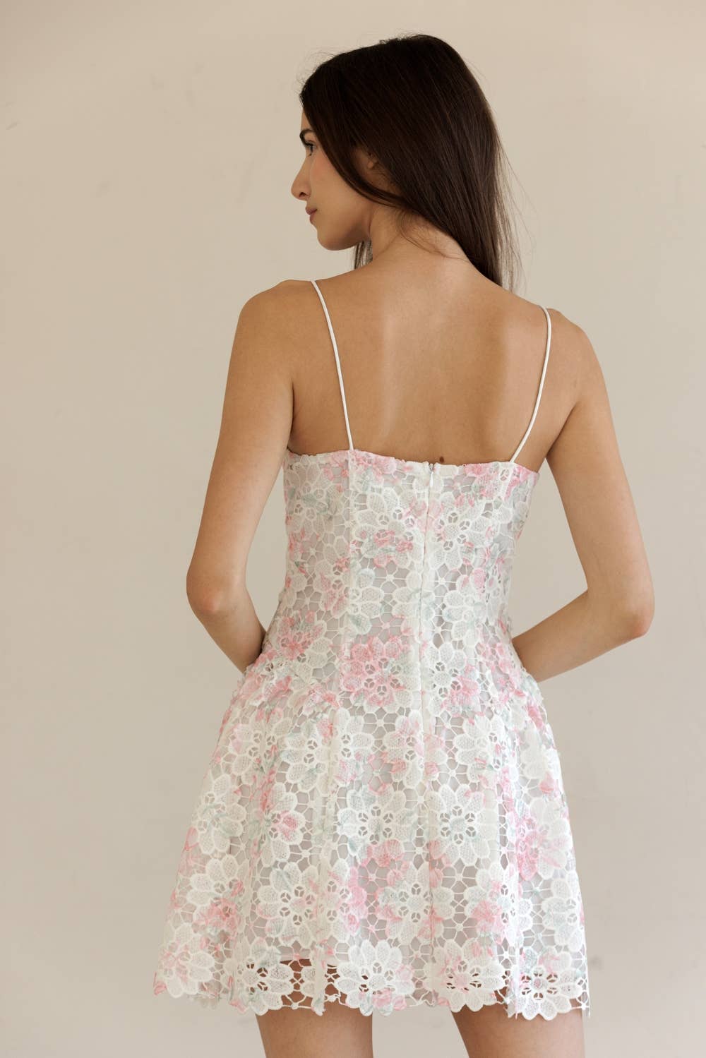 JD7713-FLORAL LACE MINI DRESS: WHITE PINK FLORAL / S