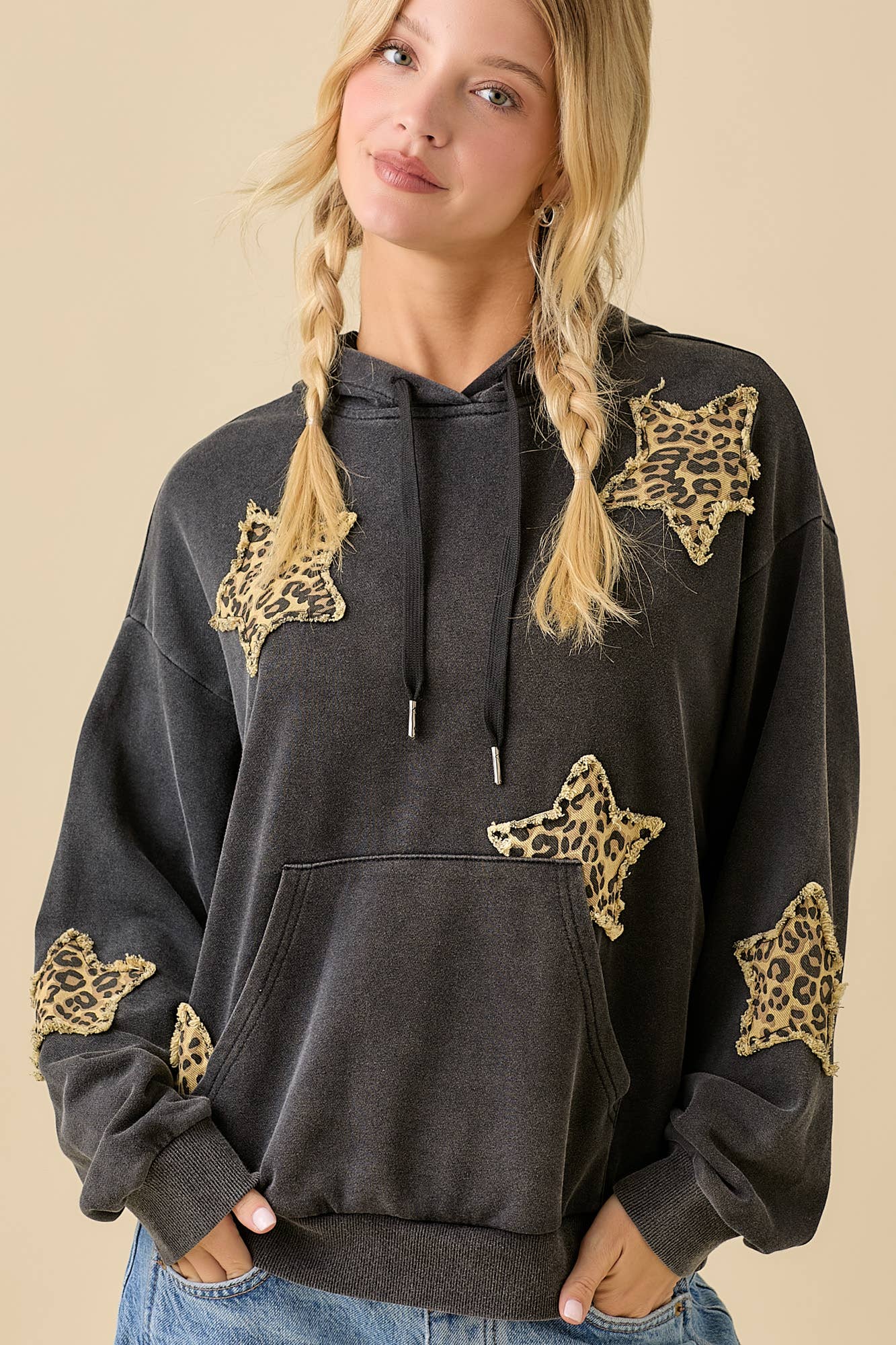 Mineral Wash Hoodie With Denim Star Patch: BLACK / L
