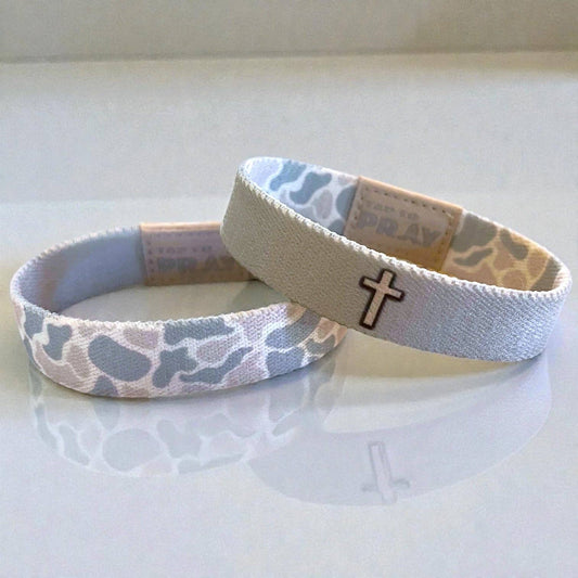 Tap To Pray® Wristband – River Rock Camo - Aspen: Small