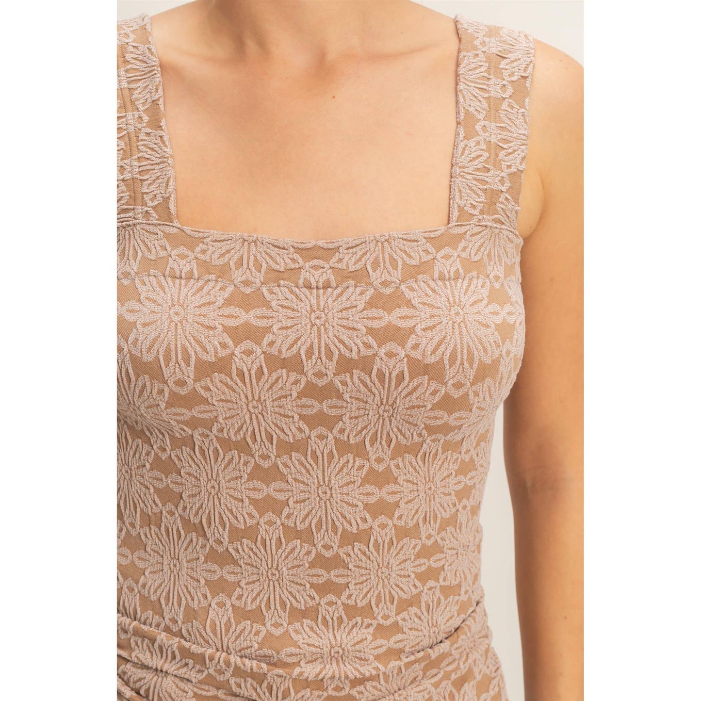 Floral Jacquard Square Neck Top: WHITE / S-M-L(2-2-2)