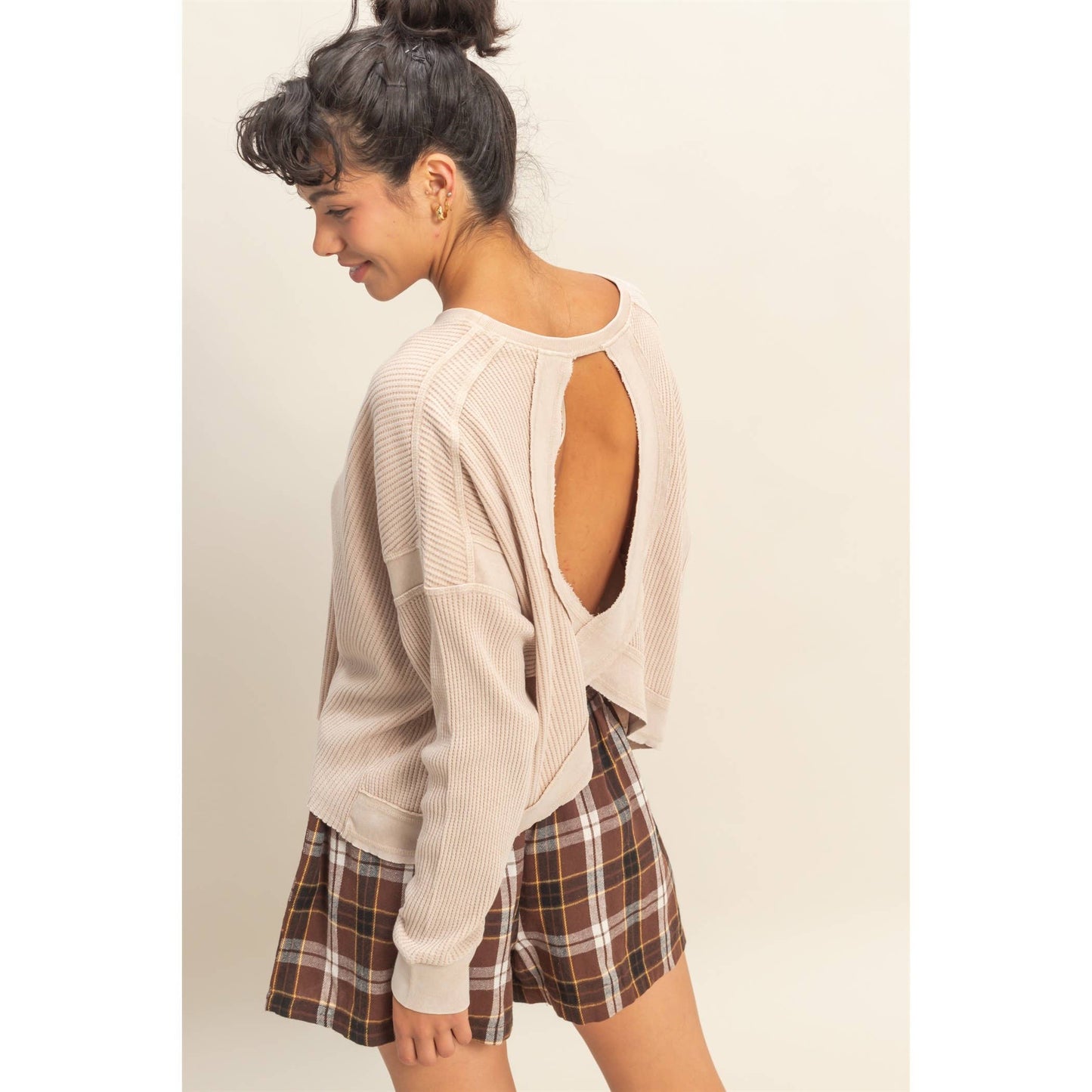 Chic Open Back Textured Knit Long Sleeve Top: CREAM / S-M-L(2-2-2)