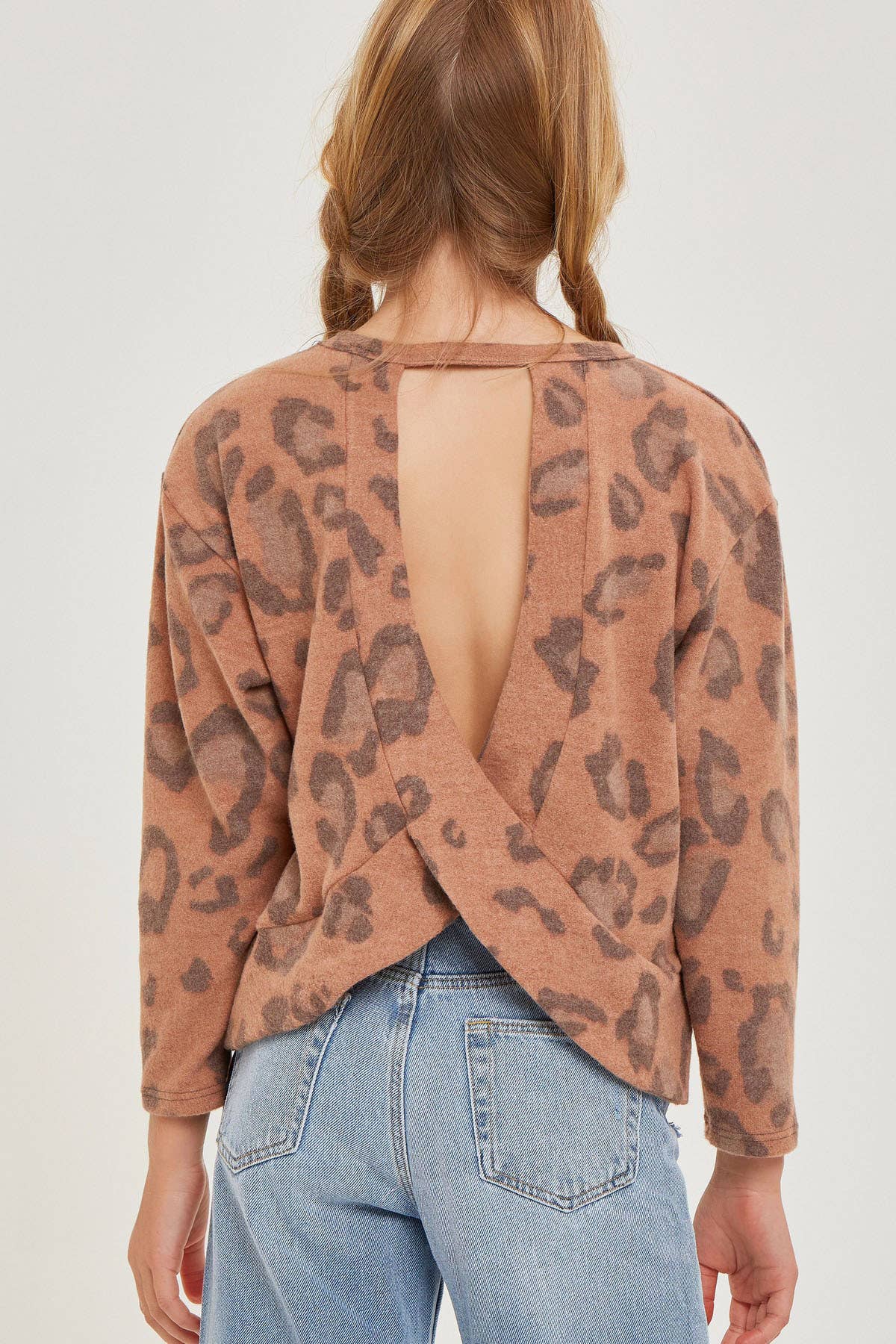 Leopard Twist Open Back Knit Sweater: Blush / XL