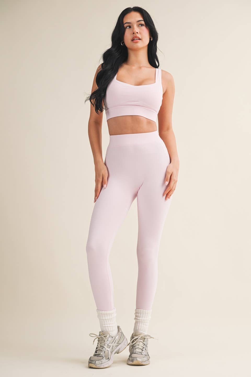Contrast Thread Sports Bra: Black / L