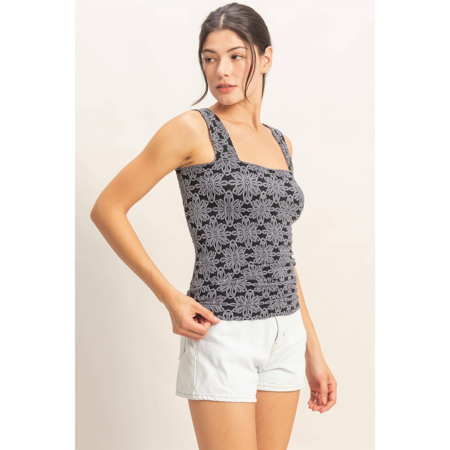 Floral Jacquard Square Neck Top: WHITE / S-M-L(2-2-2)
