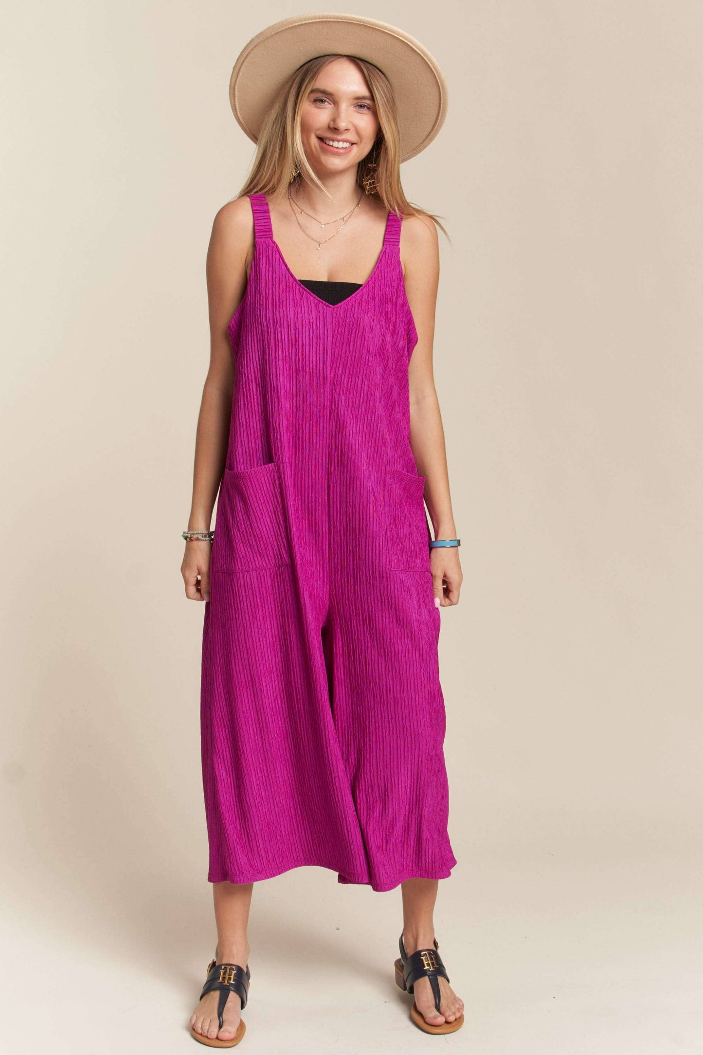 RP4087PL - WIDE LEG CRINKLE JUMPSUIT: L / BLACK