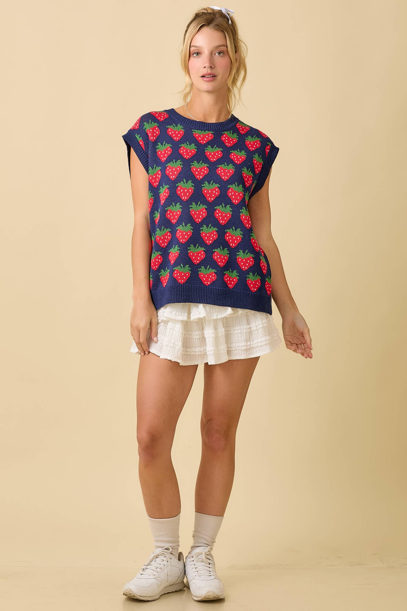 Strawberry Oversized Sleeveless Sweater Knit Top: IVORY / L
