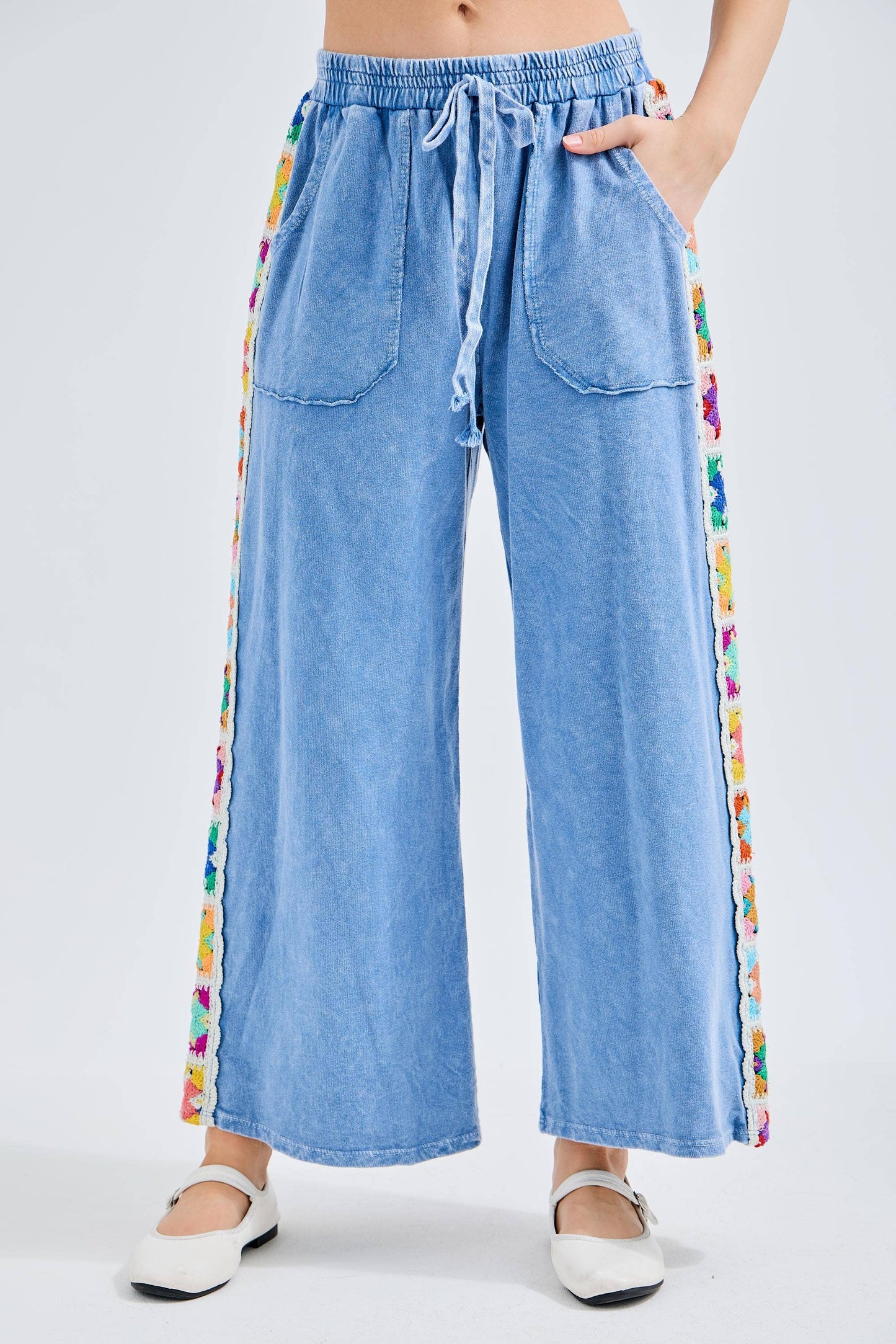 Mineral Washed Real Crochet patch side trim Pants HP6277: Natural / S-M-L / 2-2-2