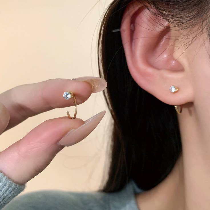E141 dainty huggie hoop earring, huggie earring, ear wire: Yellow Gold