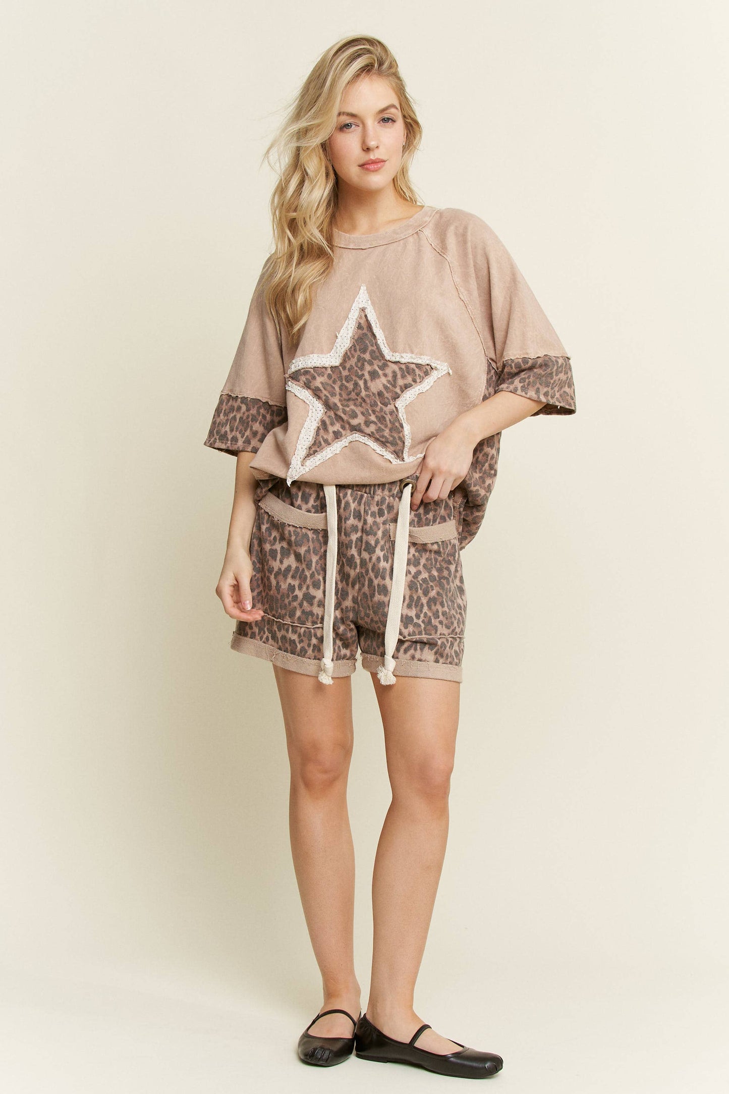 Mineral Washed Leopard Star Halfsleeve top HT6628: Ash Oak / S-M-L / 2-2-2